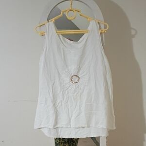 Kaktus Ivory Tank Top with Floral Detail